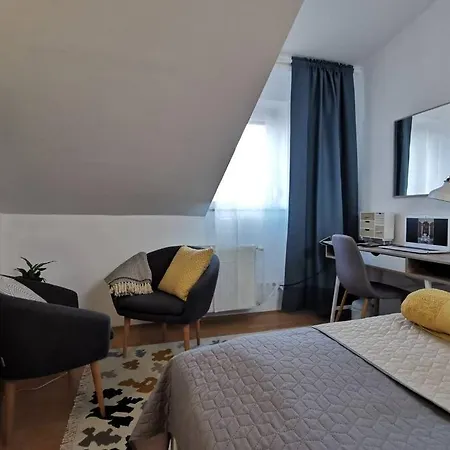 Teubel 5 Apartment *