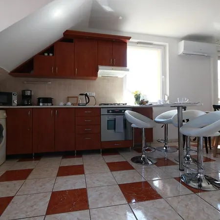 Teubel 5 Apartment