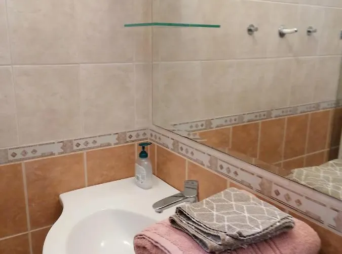 Teubel 5 * Секешфехервар